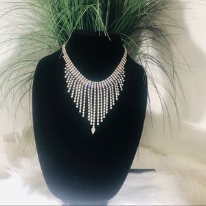 Beautiful silver rhinestone necklace